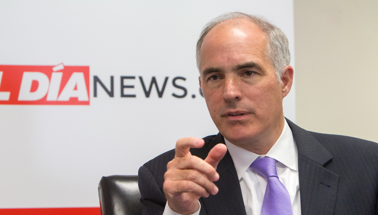 Senator Bob Casey still calls himself 'pro-life,' but has shifted his Roe v. Wade stance amid its likely overturn. Photo: AL DÍA Archives.