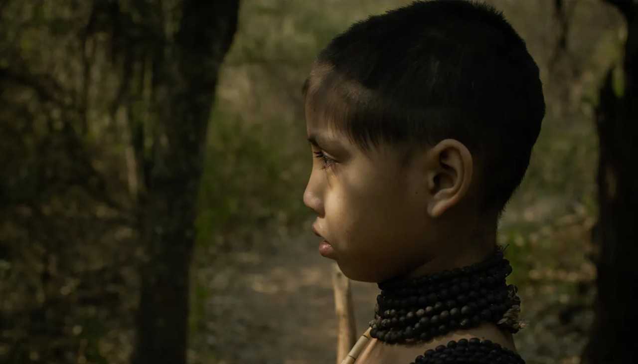 The film EAMI tells the story of a Paraguayan girl of the Ayoreo ethnic group who, faced with the advance of deforestation caused by the white man, must look for a new home far from the jungle. Photo: Courtesy.