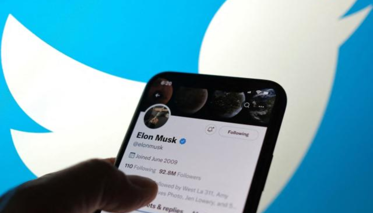Twitter is now officially owned by Tesla CEO, Elon Musk. Photo: Getty Images.