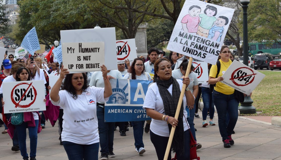 A demonstration in Austin, TX, against a law that pretends to end up with the status of Sanctuary cities in Texas. EFE/ALEX SEGURA