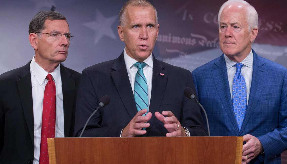 Republican senators from North Carolina Thom Tillis, Wyoming John Barrsso (left) and Texas John Cornyn give a press conference to present the Republican legislative proposal to increase border security and tightening of immigration laws on Capitol Hill, Washington DC (United States). EFE
