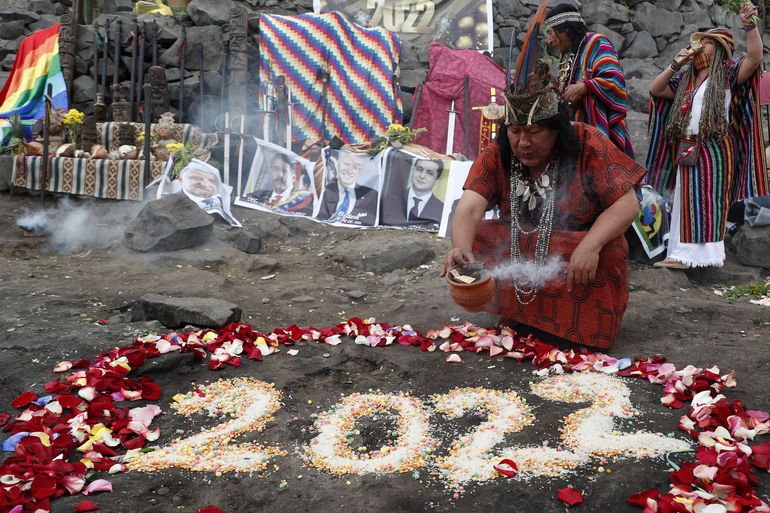 Peruvian shaman ritual for the entrance of 2022.