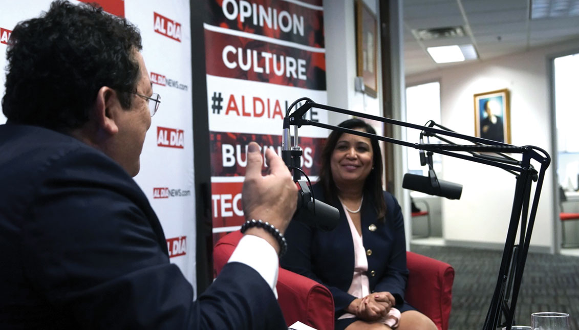 City Councilwoman María Quiñones-Sánchez speaks with Hernán Guaracao, AL DÍA publisher and CEO, on March 14. Photo: Alan Simpson / AL DÍA News