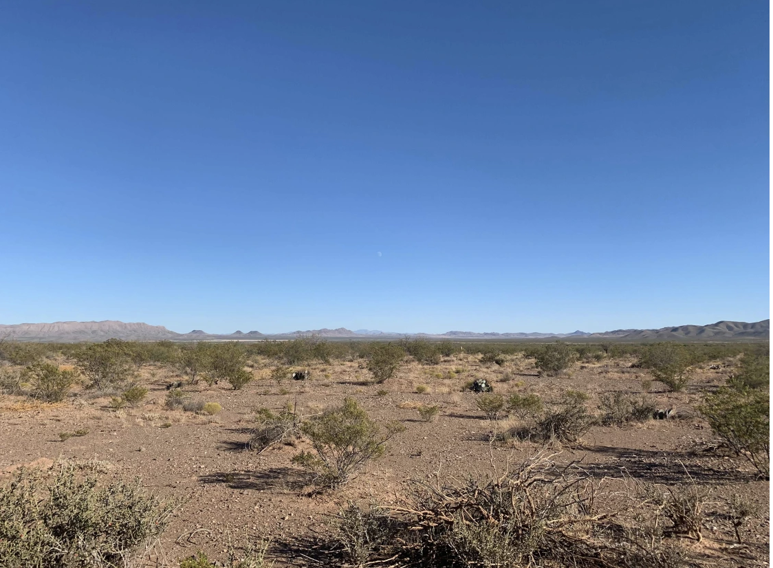 The desert near Van Horn, Texas, where José Luis Palate last spoke to his sister amid extreme temperatures, telling her he was lost. Photo: Damià Bonmatí