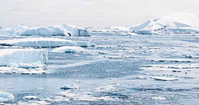 Panoramic image of the glaciers in Antarctica. Photo: Pixabay.