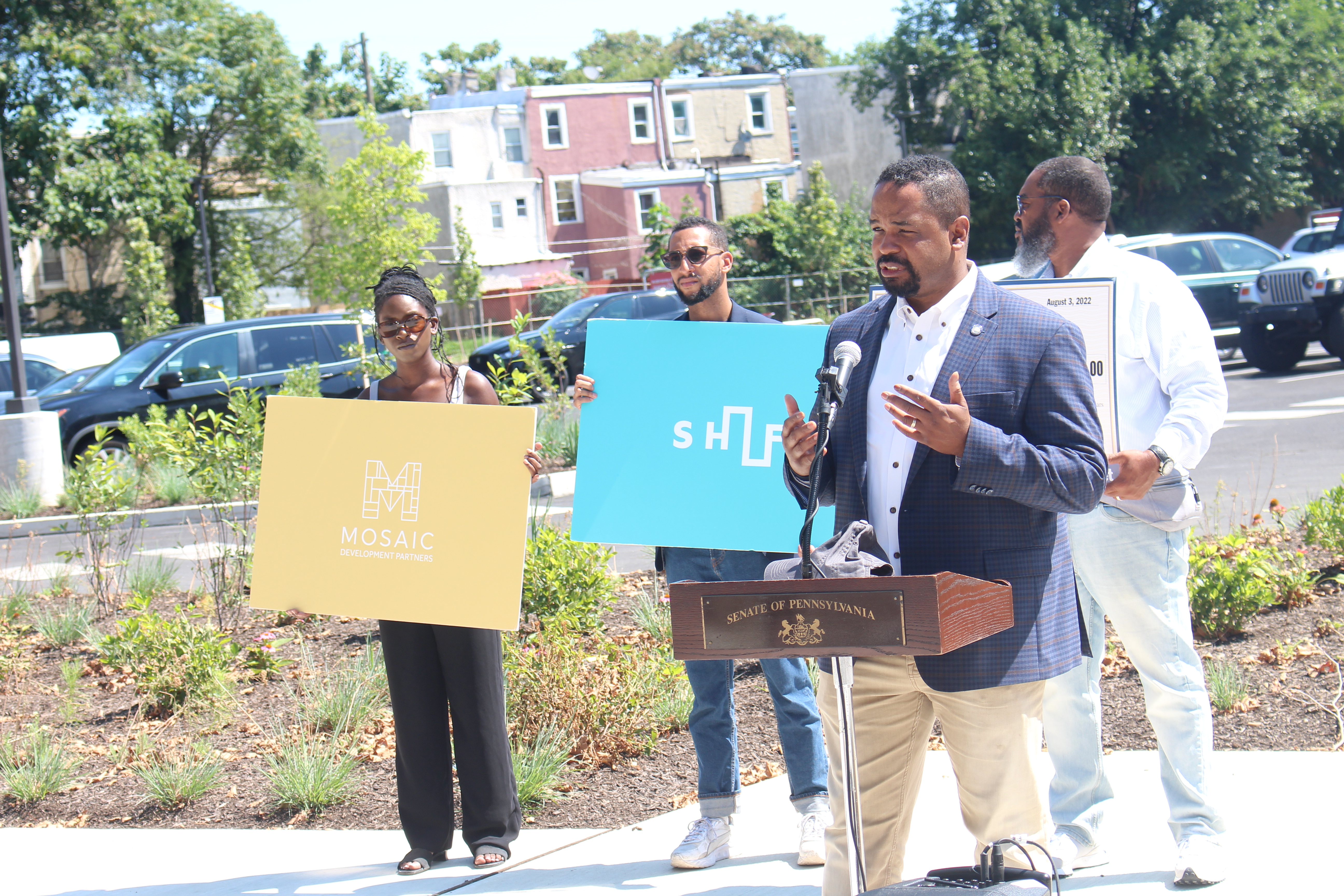 Sen. Sharif Street has been advocating for state funding for the Sharswood neighborhood, one of the many he represents. Photo: Jensen Toussaint/AL DÍA News.