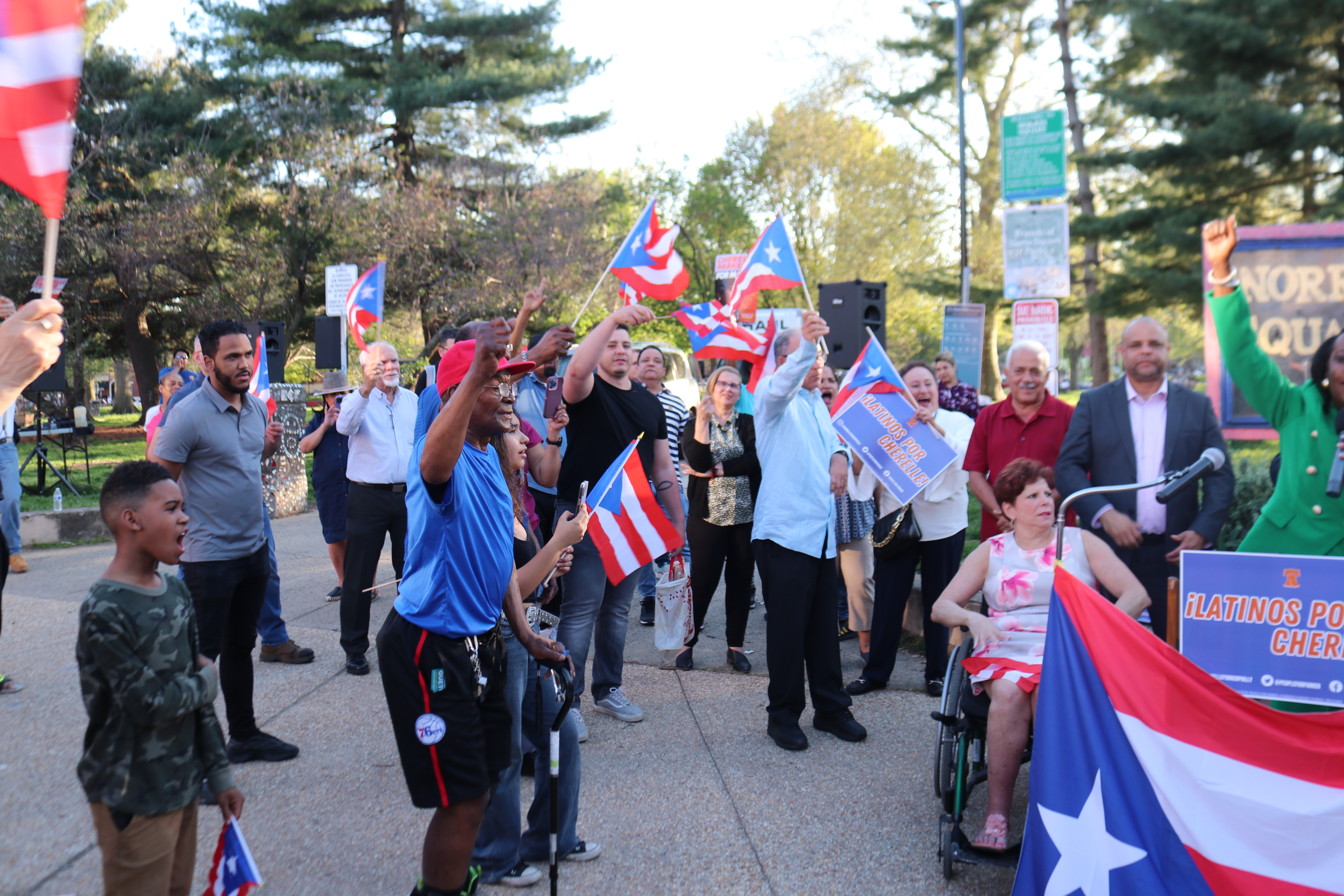 Crowd gathered at Norris Square to attend Cherelle Parker's endorsement. Photo: Carlos Nogueras / AL DÍA News
